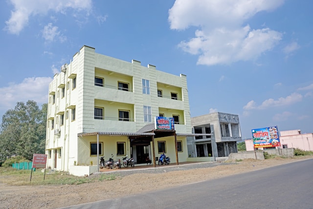 Flagship Hotel Raj Palace