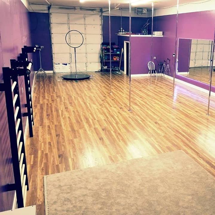 Platinum 8 Pole and Fitness