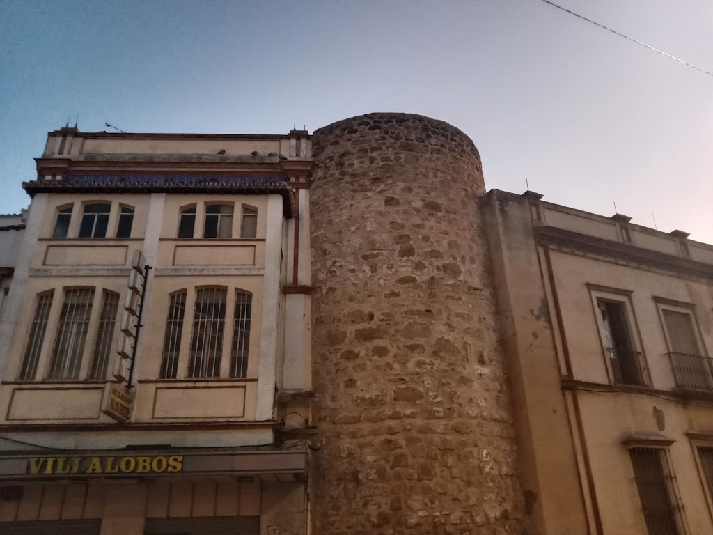 Torre Semicircular o cubo de la muralla de Marchena, Sevilla.