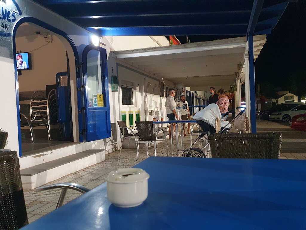 True Blue's Bar — Del propietario