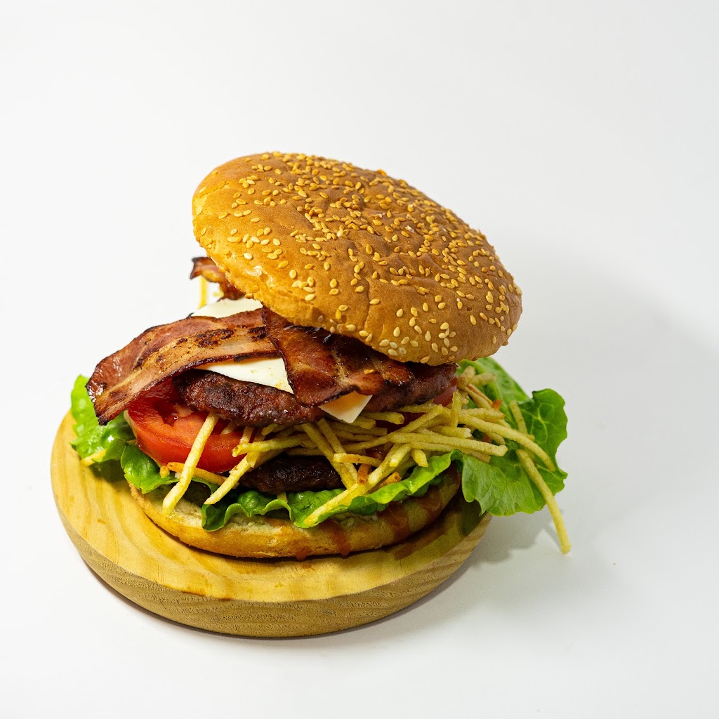 Manjares Elche Areperia — Comida y bebida