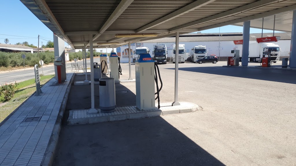 Estacion de servicio Cepsa — Surtidor de combustible