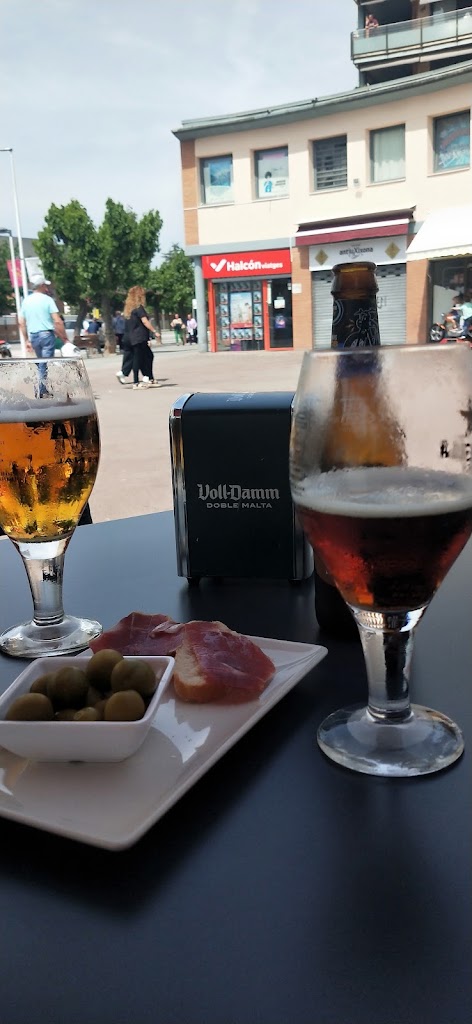 Bar cafeteria Asperelo — Comida y bebida