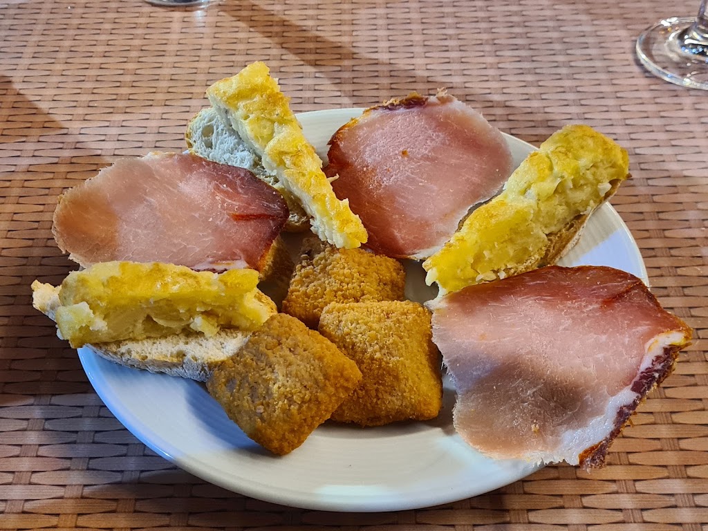Cafeteria San Angel — Comida y bebida