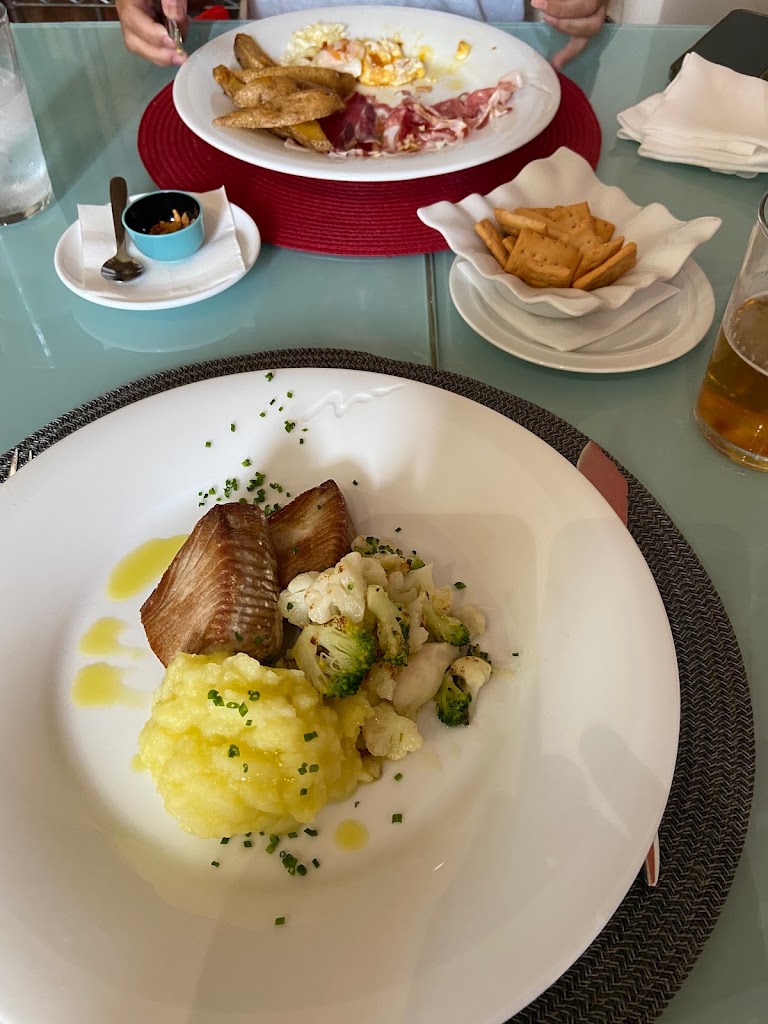 La Condesa — Comida y bebida