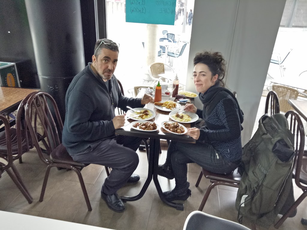 LAGUNAK BAR — Ambiente