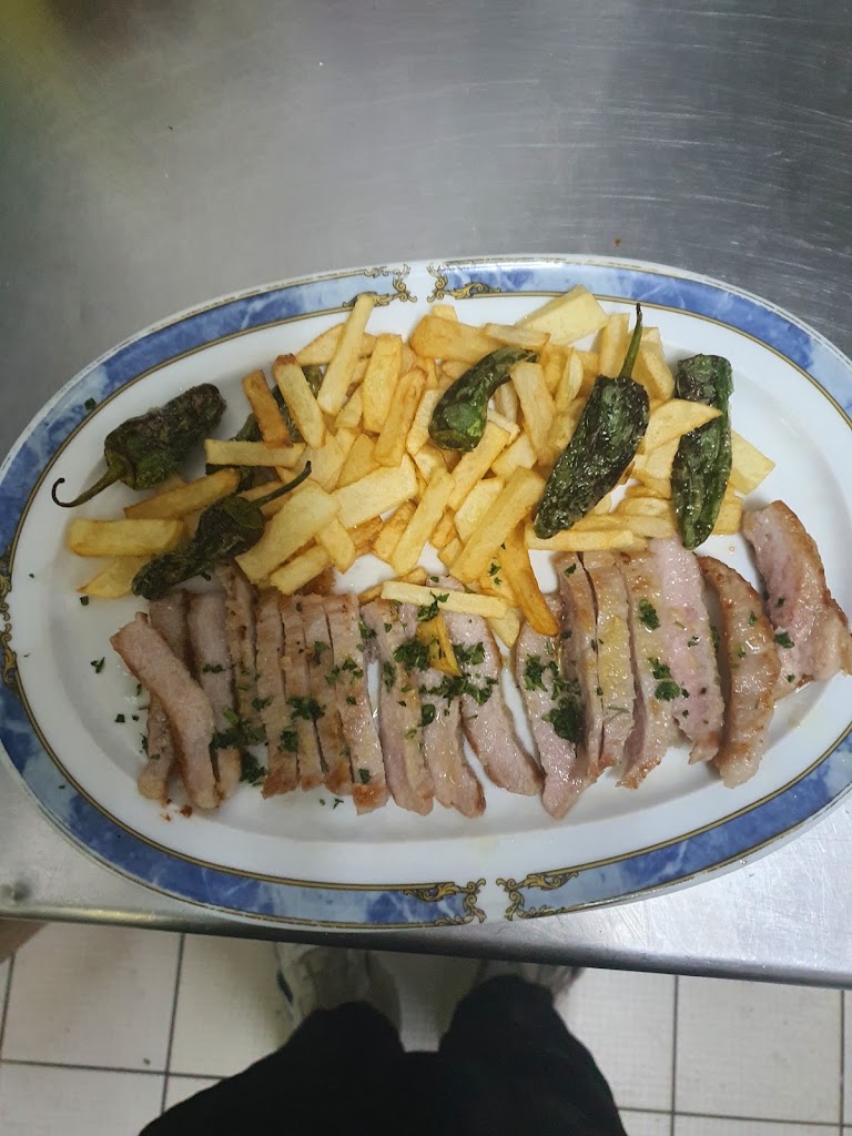 Restaurante Casa Castilla — Comida y bebida