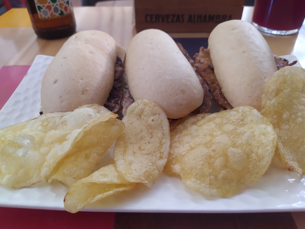 Bar Calipso — Comida y bebida
