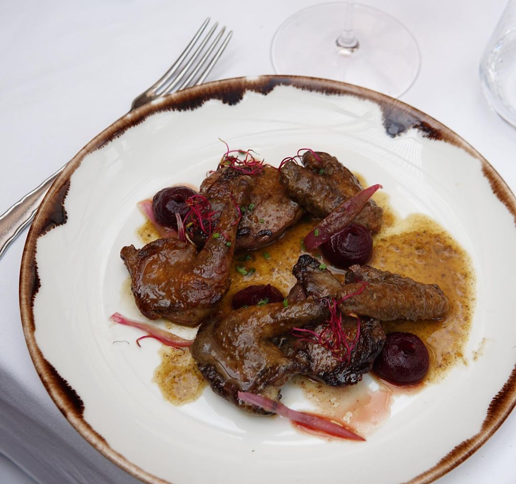 Cal Ton de Vilafranca del Penedes — Comida y bebida