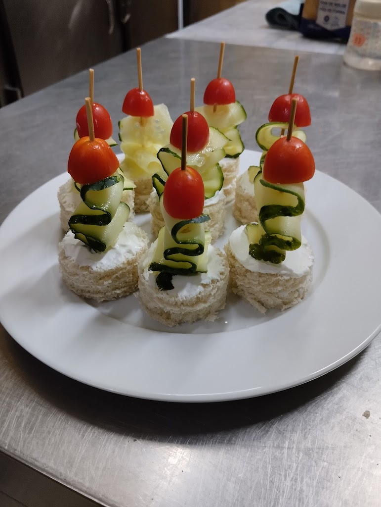 Meson El Toledano — Comida y bebida