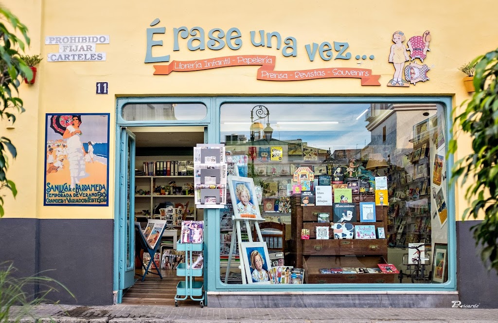 Foto 2 de Erase Una VEZ... Libreria infantil. Plaza San Roque No11. 11540- Sanlucar de Barrameda
