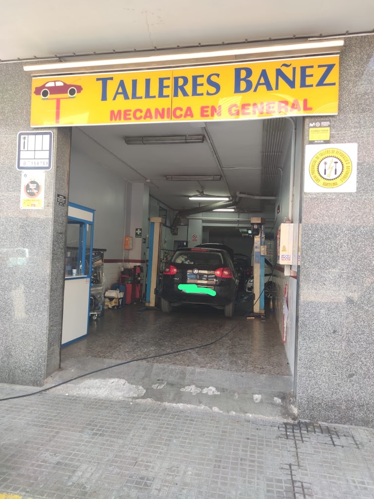 Talleres Banez — Exterior