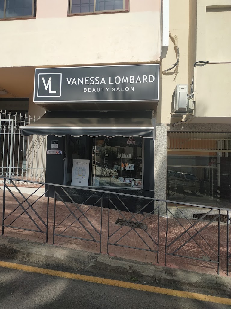 Vanessa Lombard — Exterior