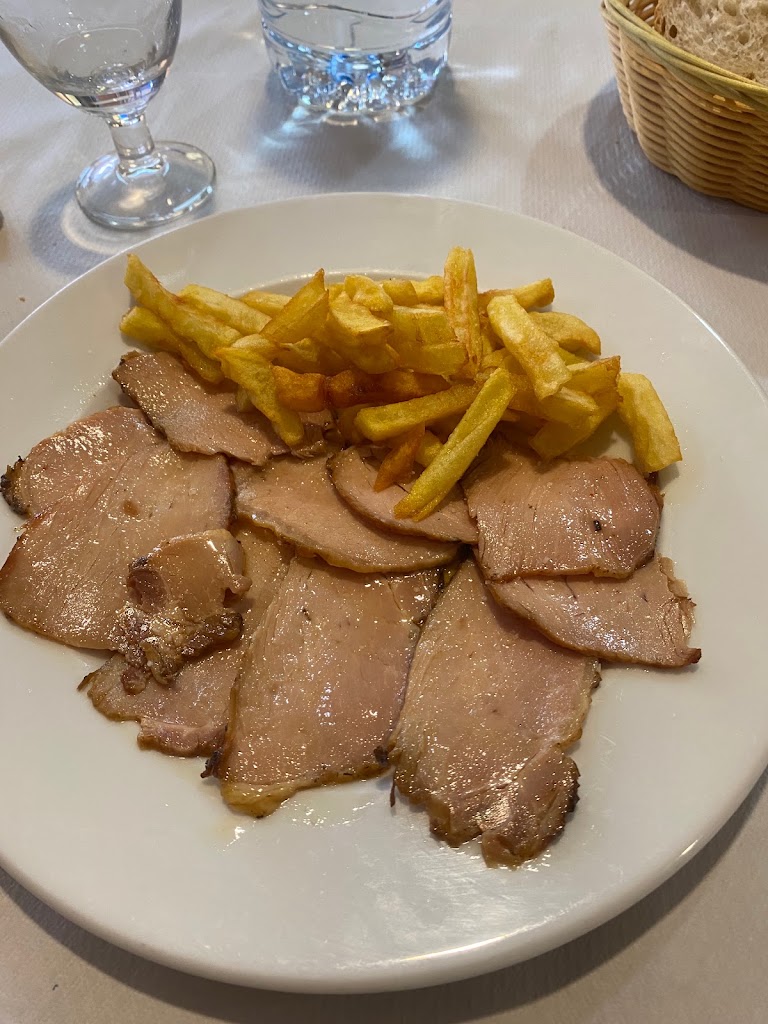 Restaurante Cafeteria Pabellon Ferial — Comida y bebida
