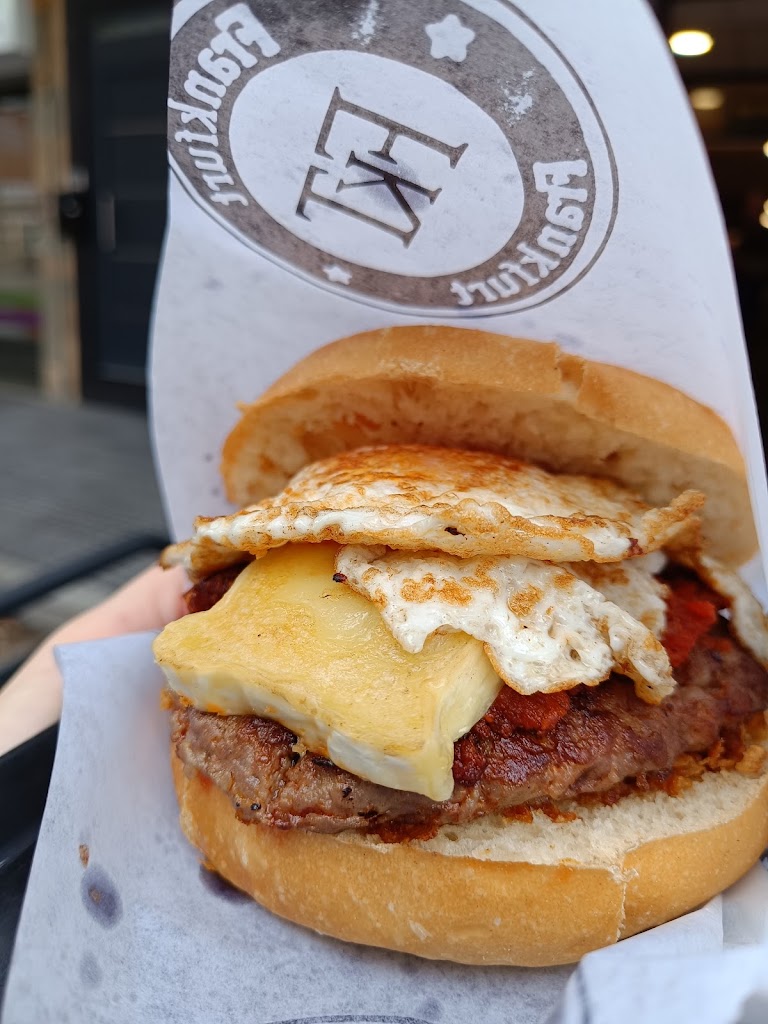 Frankfurt FKT Santa Perpetua de Mogoda — Comida y bebida