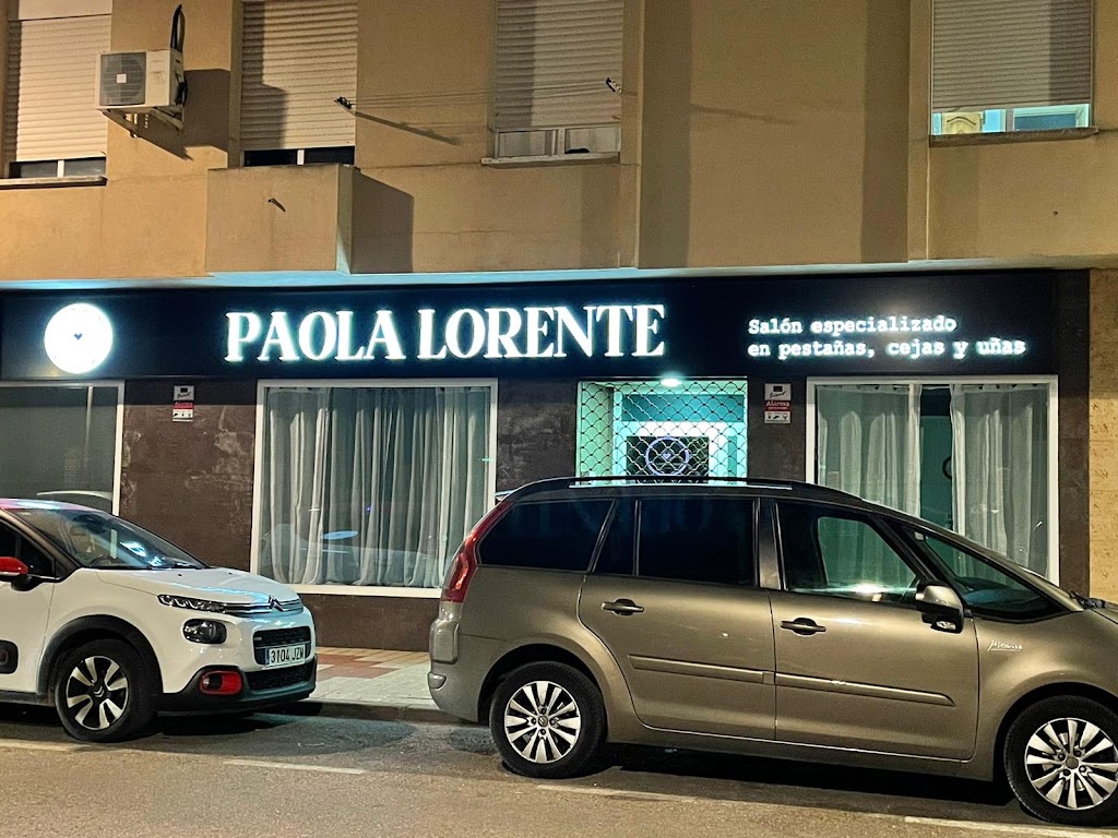 Paola Lorente - Salon especializado en pestanas, cejas y unas — Del propietario