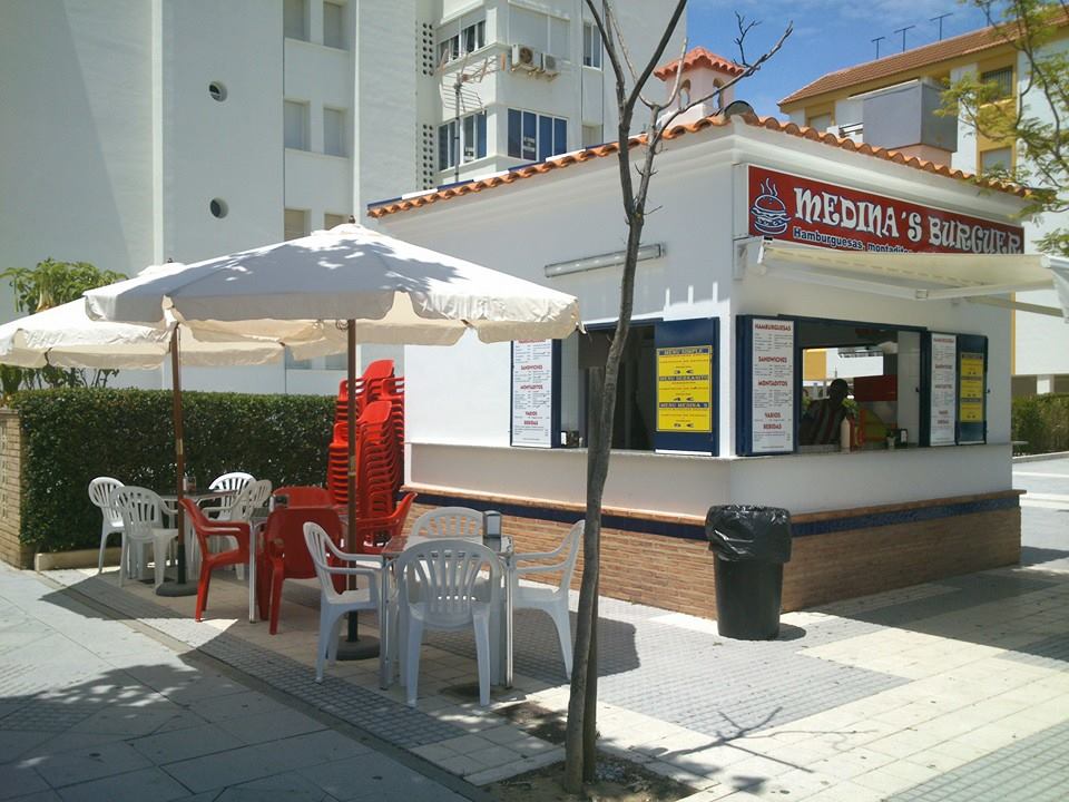 Medina's Burguer LA ANTILLA