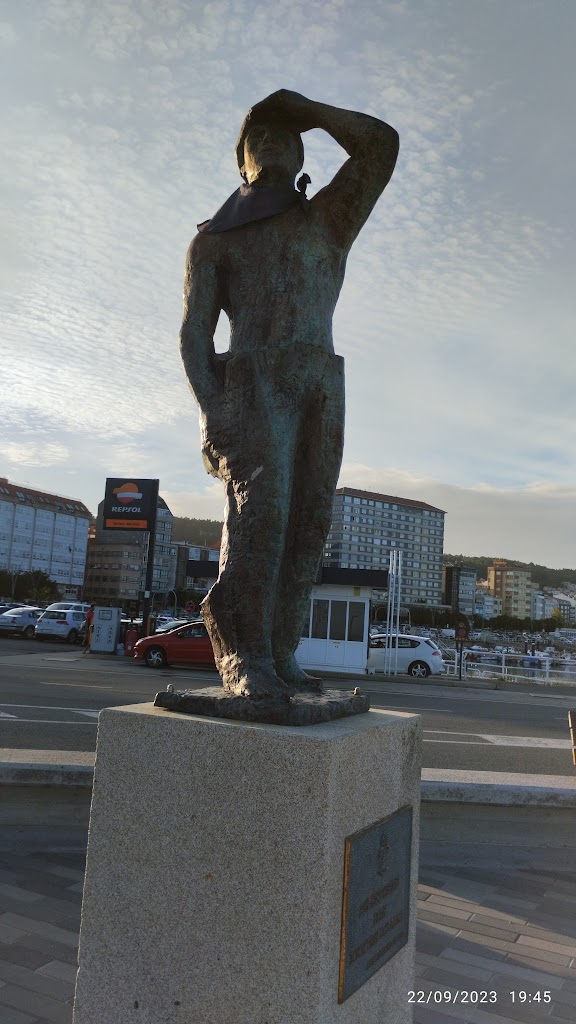 Monumento A Xente do Mar, Ribeira