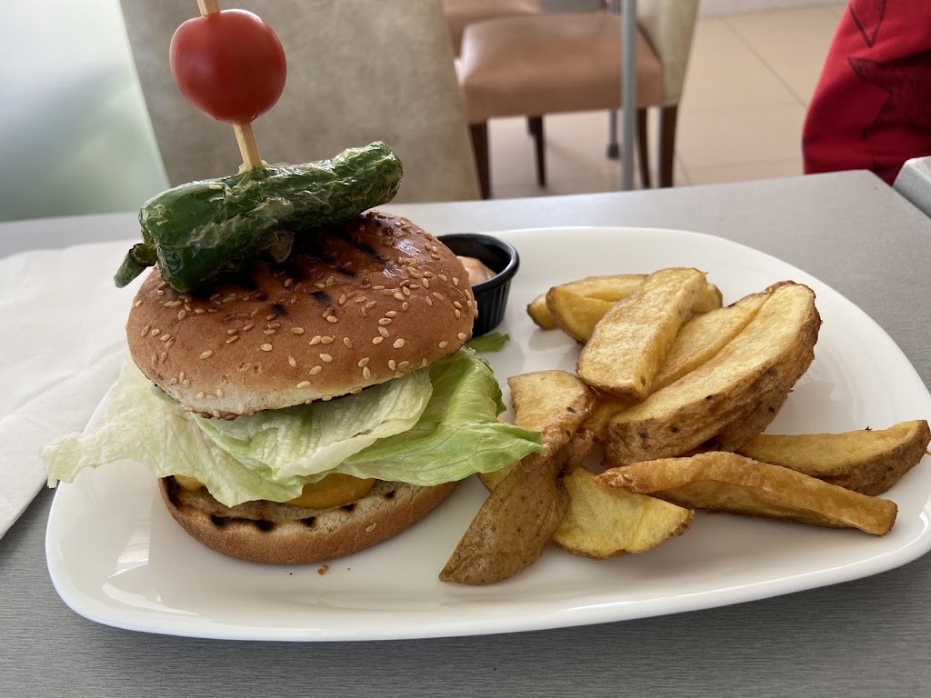 MR.16 KITCHEN — Comida y bebida
