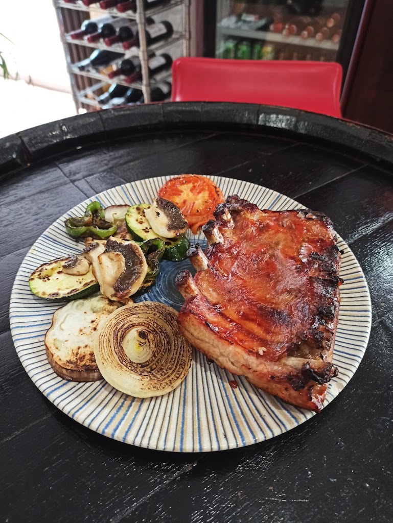 +QUE Bar Restaurante. — Comida y bebida