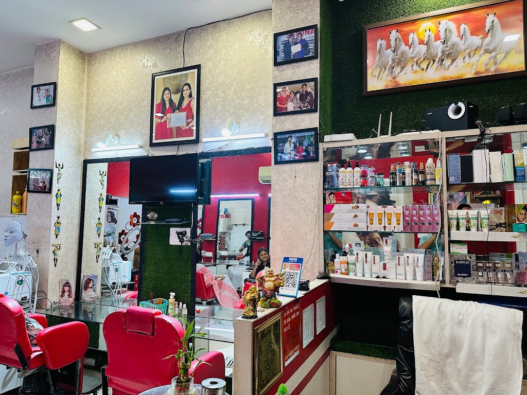 Glamour Guru Makeup Studio