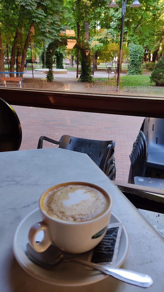 Cafe Kiosco La Fundacion — Comida y bebida
