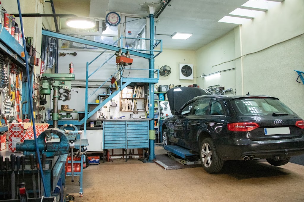 Autotaller Hermanos Perez — Del propietario