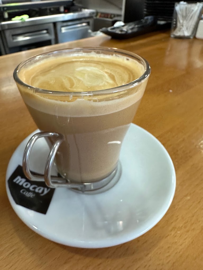 Cafeteria El Cortijo — Comida y bebida