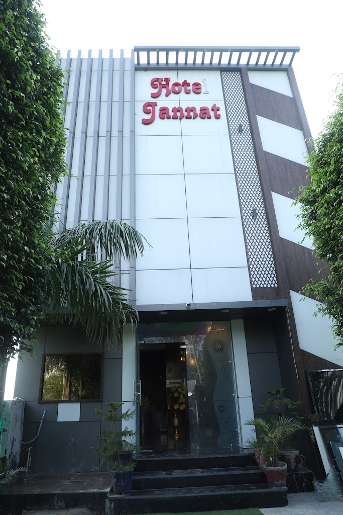 Hotel Jannat And Restaurant
