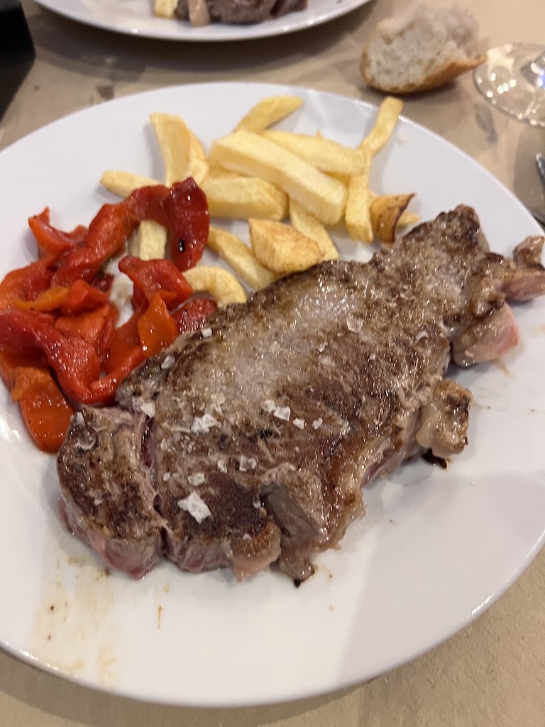 CAFETERIA LA FABULA — Comida y bebida