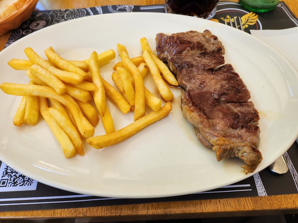 CUBO DE POLLO FRITO — Comida y bebida