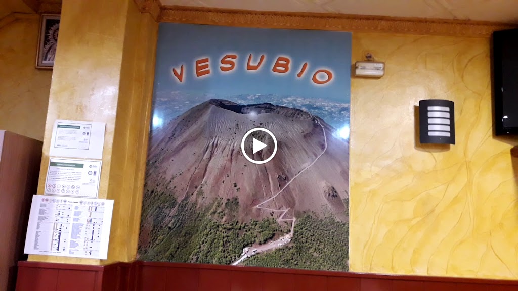 Restaurante Vesubio Pizzeria — Videos