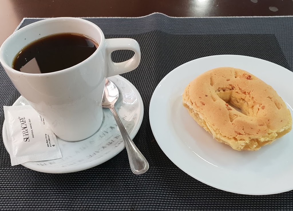 La Revancha — Comida y bebida