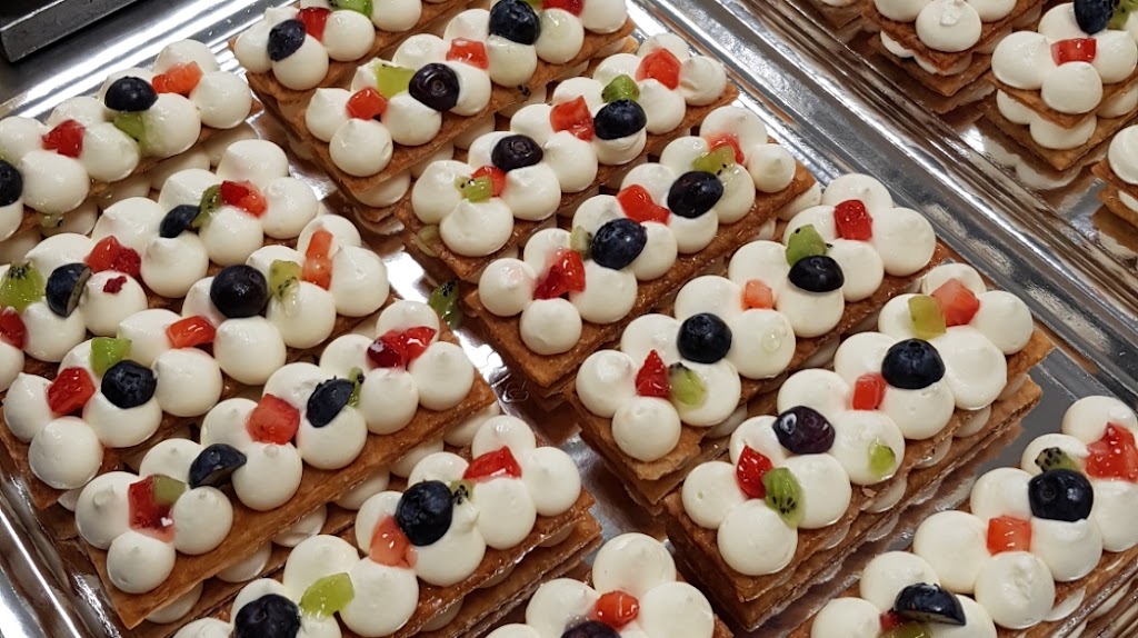 Pasteleria Rico. — Comida y bebida