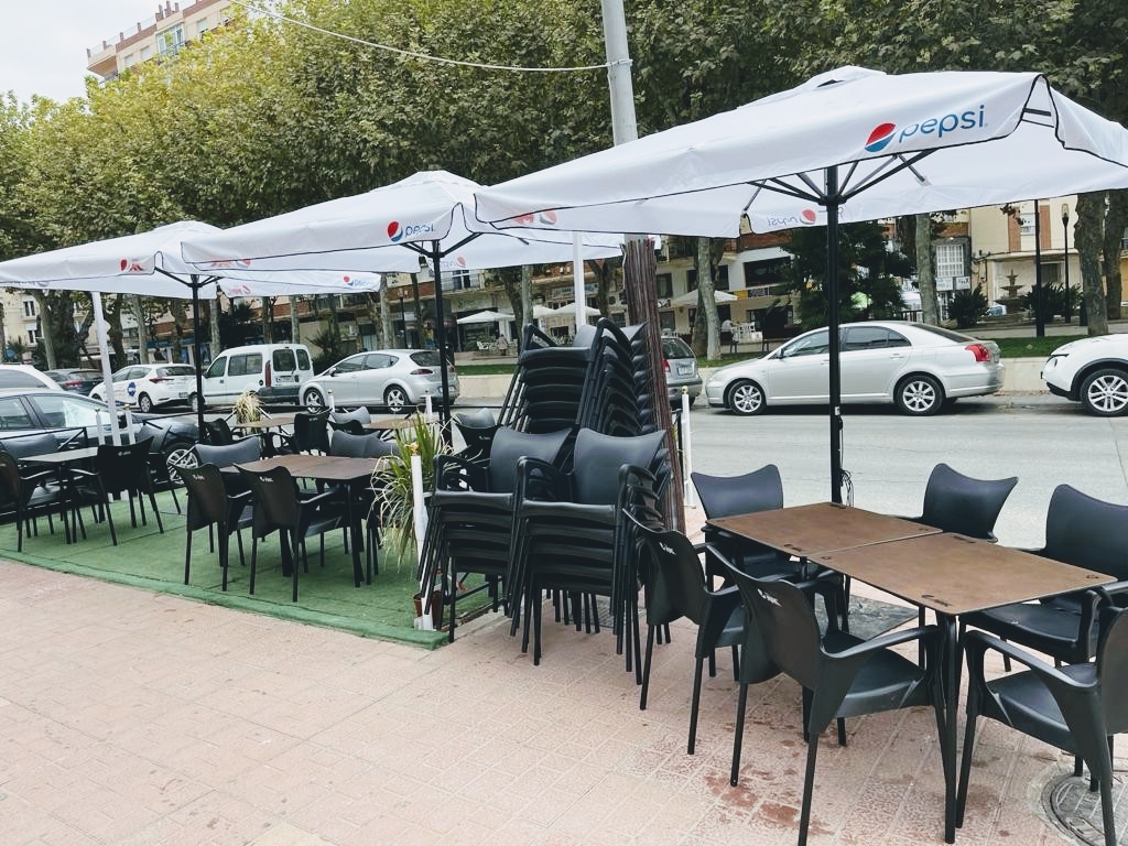 Pizzeria Kebab Los Rosales 2 — Ambiente
