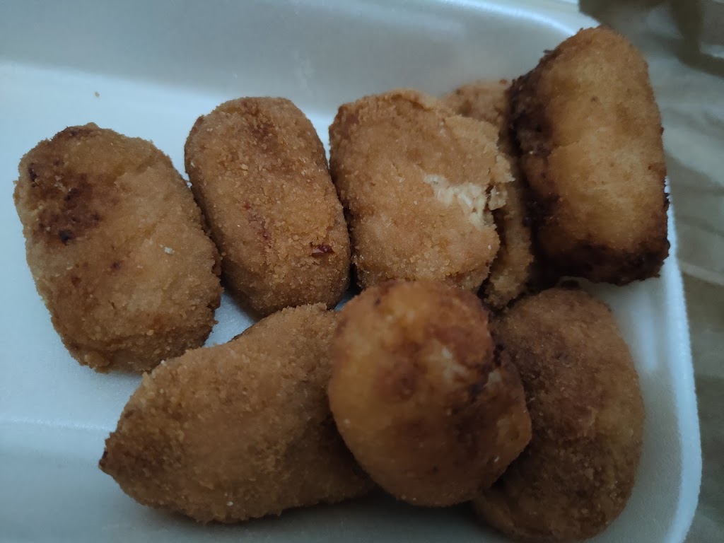 Freiduria Los Mares — Comida y bebida