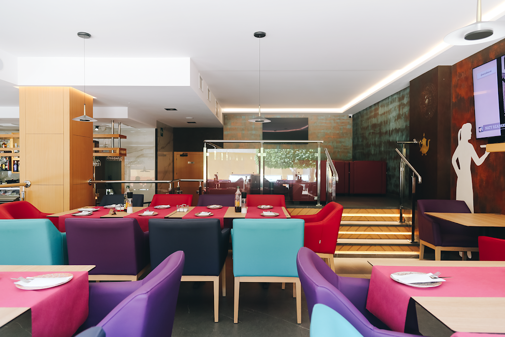 Majestic Cafe Bar — Ambiente
