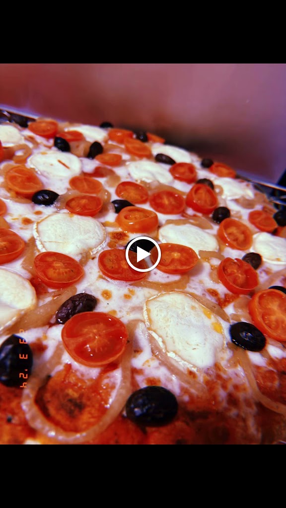 Pizzeria El Tast — Videos