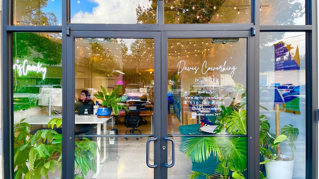 Davis Coworking Olive
