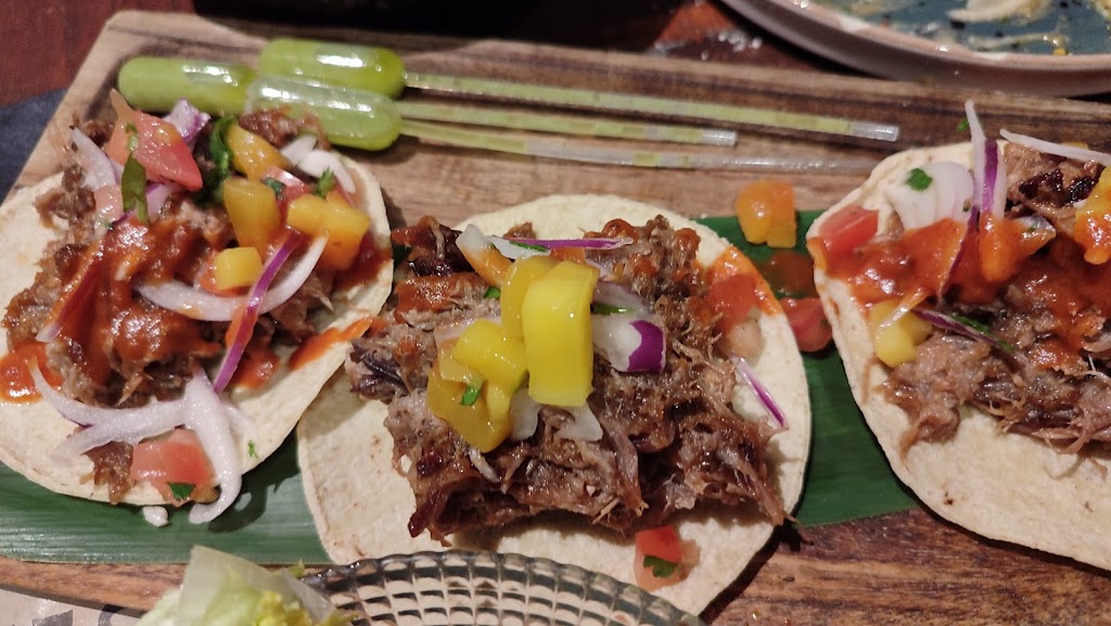 Dando la brasa — Carnitas