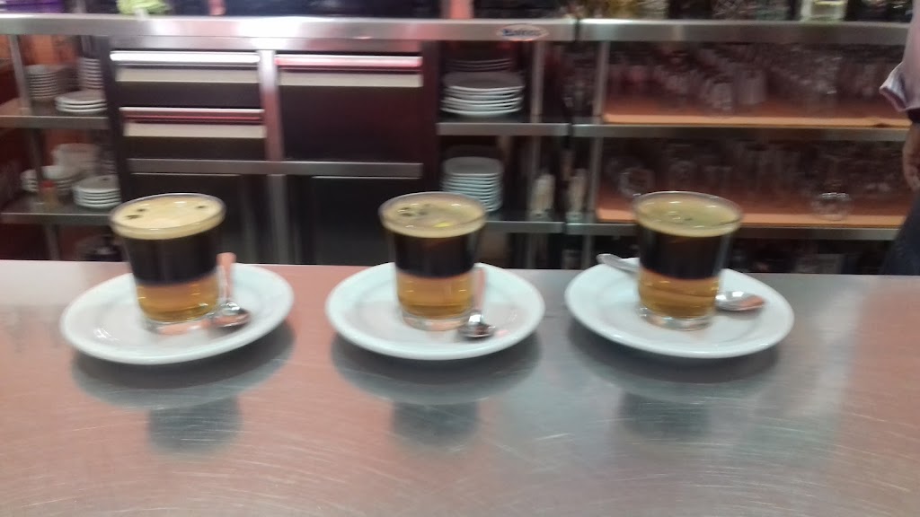 Cafeteria - Heladeria Tivoli — Cafe