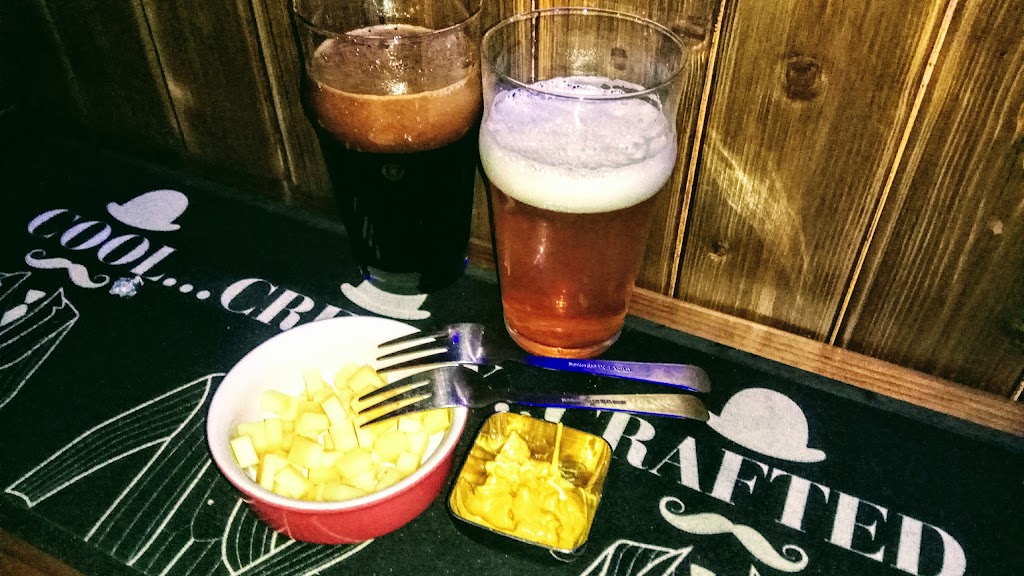 Cerveceria Beerseker — Comida y bebida