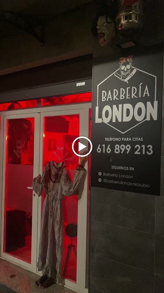 Barberia London — Exterior