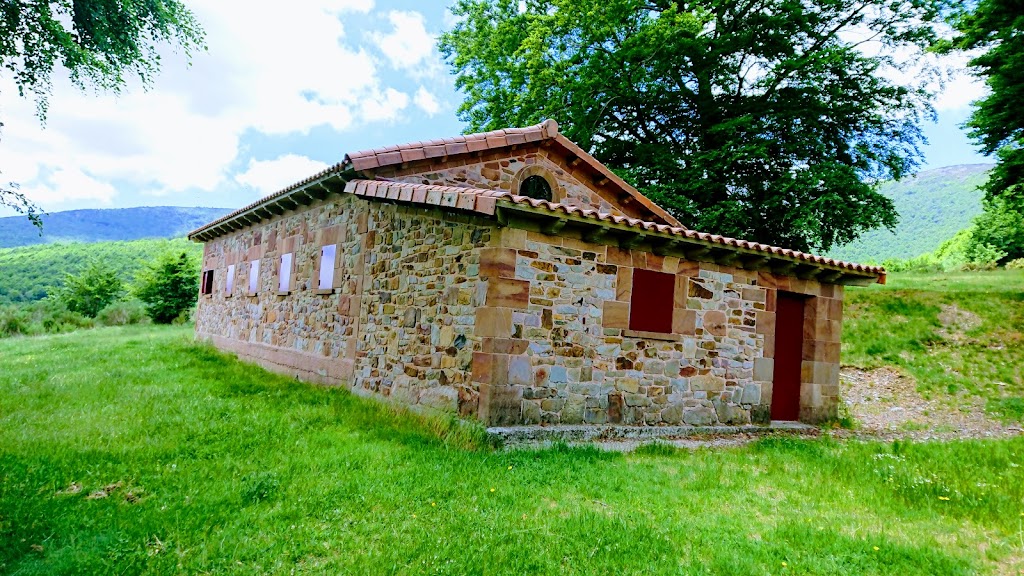Area recreativa y refugio Esteralbo
