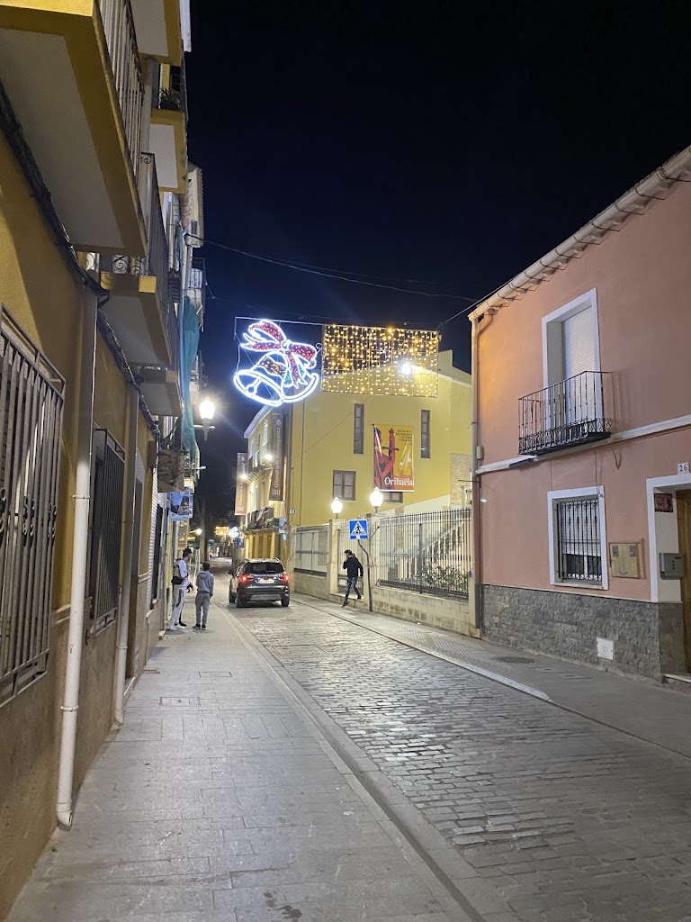 PERFILES PELUQUERIA ESTETICA S.L. — Exterior
