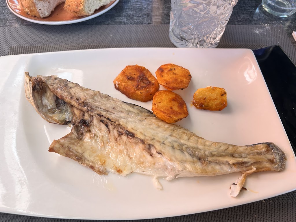 La Ronda Oviedo — Comida y bebida