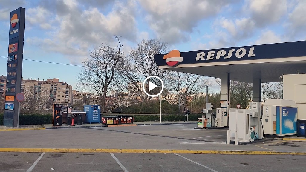 Estacion de Servicio Repsol — Videos