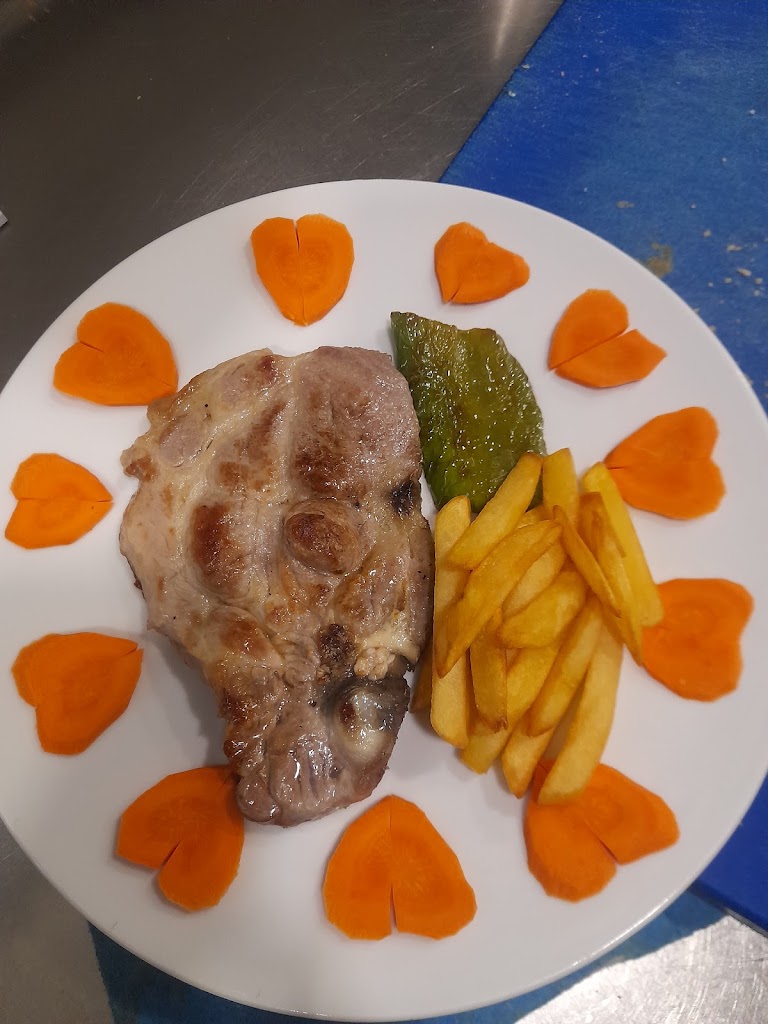 Bar Restaurant Albet Torres — Comida y bebida