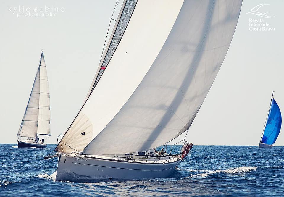Temps de Vela - Lloguer Veler amb Patro - Alquiler velero con patron - Skippered Yact Charter