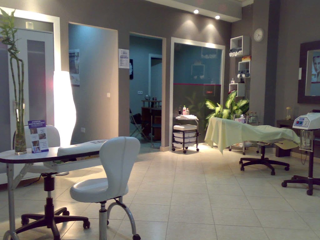 SOL STHETIC — Interior